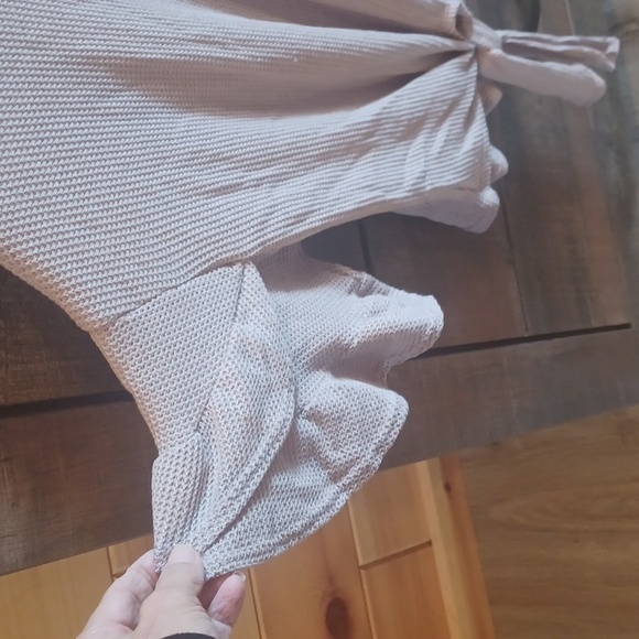 🌟Ruffled waist tie top🌟 - Picture 5 of 6